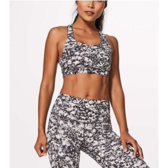 Lululemon Invigorate Sports Bra - Picture 3 of 8